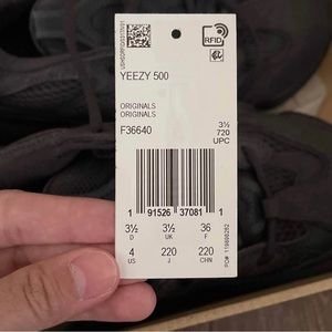 New with tag Yeezy 500 ‘ Utility Black ‘